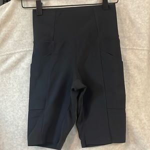 REI Take Your Time Yoga Shorts - XS Black with pockets on both sides!